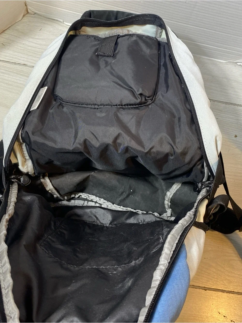 Nike Classic Backpack Daypack Blue Gray White Travel Hiking Tech Pocket VTG